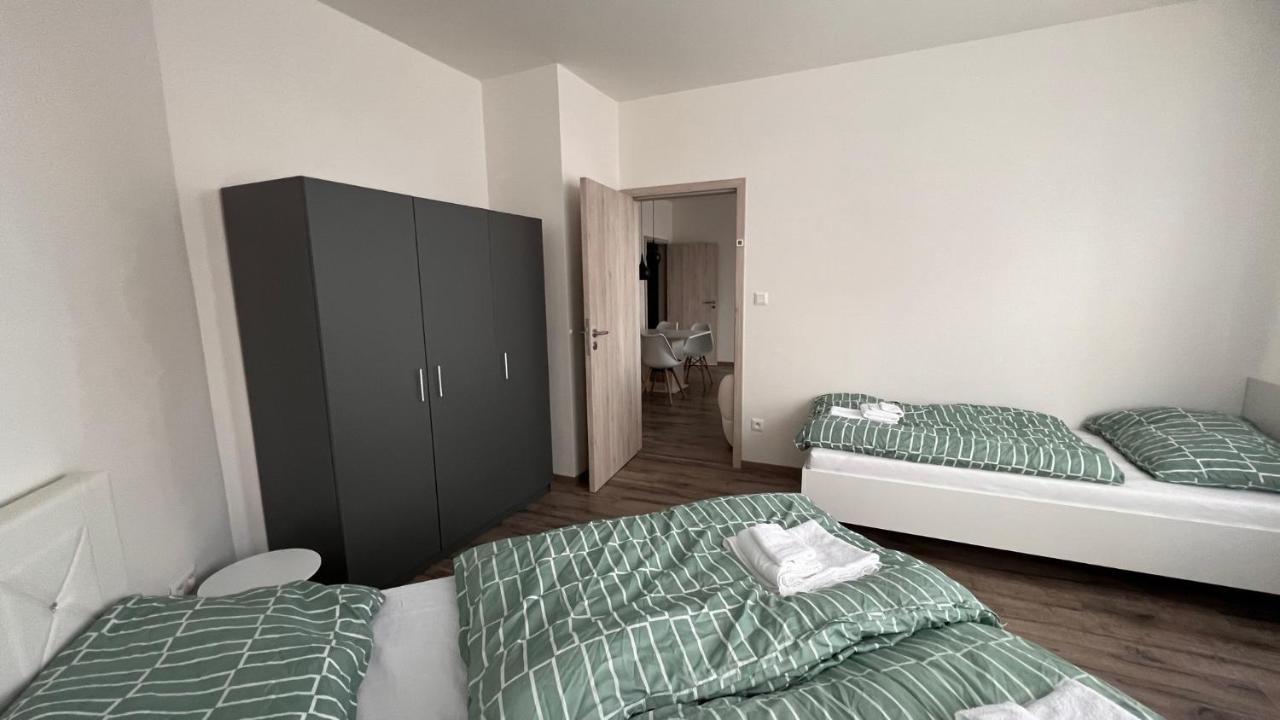 Air-Conditioned, 2 Room Apartment With Balcony, New Building Raca Bratislava Exteriör bild