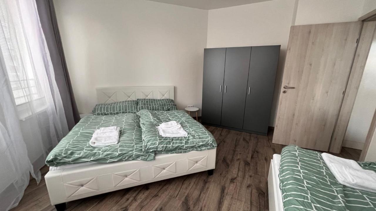 Air-Conditioned, 2 Room Apartment With Balcony, New Building Raca Bratislava Exteriör bild